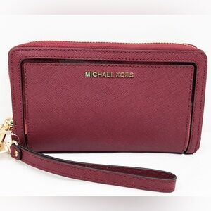 Michael Kors Frame Out Item Travel Continental wallet Cherry with metallic trim